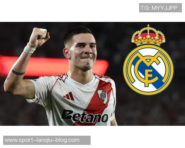 马斯坦托诺训练中疑似受伤与队医一同离场引发担忧 马斯坦托诺训练中疑似受伤与队医一同离场引发担忧